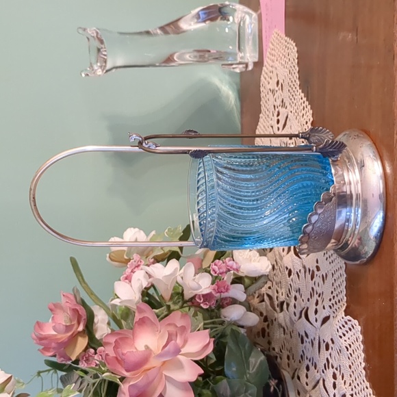 Rogers & Bros. Blue Pickle Caster - Picture 3 of 9